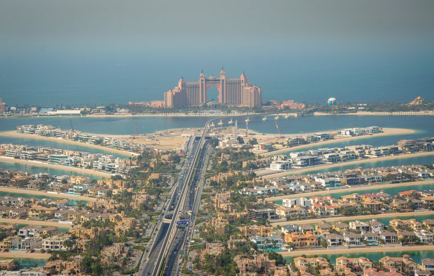 A stunning aerial view of the iconic Atlantis Hotel on the Palm Jumeirah in Dubai.
