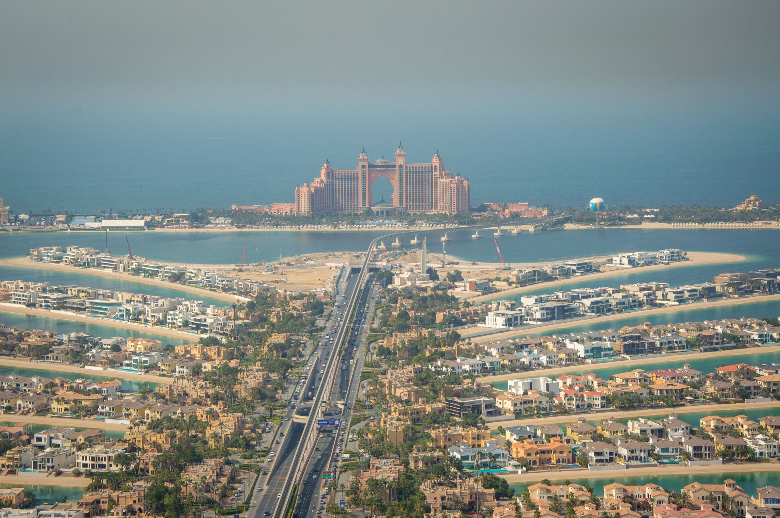 A stunning aerial view of the iconic Atlantis Hotel on the Palm Jumeirah in Dubai.